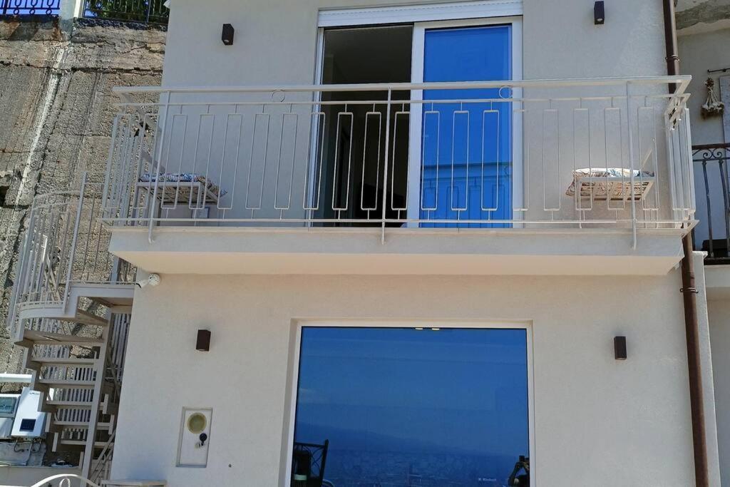Stanza Mylai Etna View Apartment Кастелмола Екстериор снимка