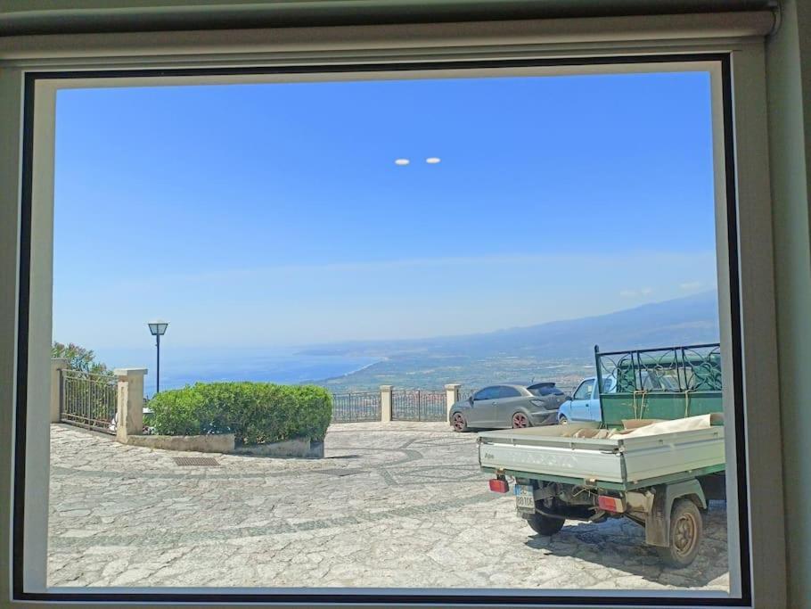 Stanza Mylai Etna View Apartment Кастелмола Екстериор снимка