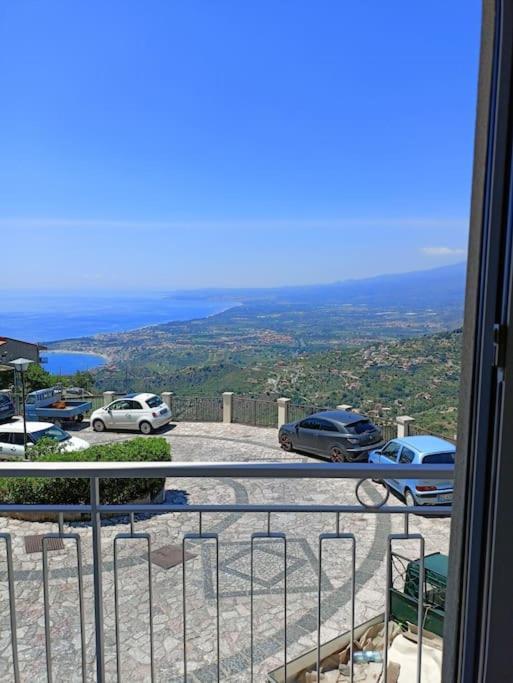 Stanza Mylai Etna View Apartment Кастелмола Екстериор снимка